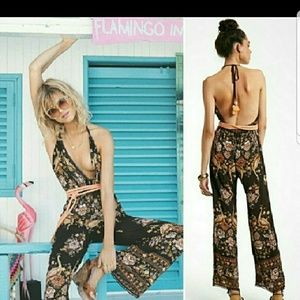 Spell & The Gypsy Collective Pants - FOUND!!!! ISO Spell and the gypsy Paraiso jumpsuit Spell & The Gypsy Collective Pants - FOUND!!!! ISO Spell and the gypsy Paraiso jumpsuit